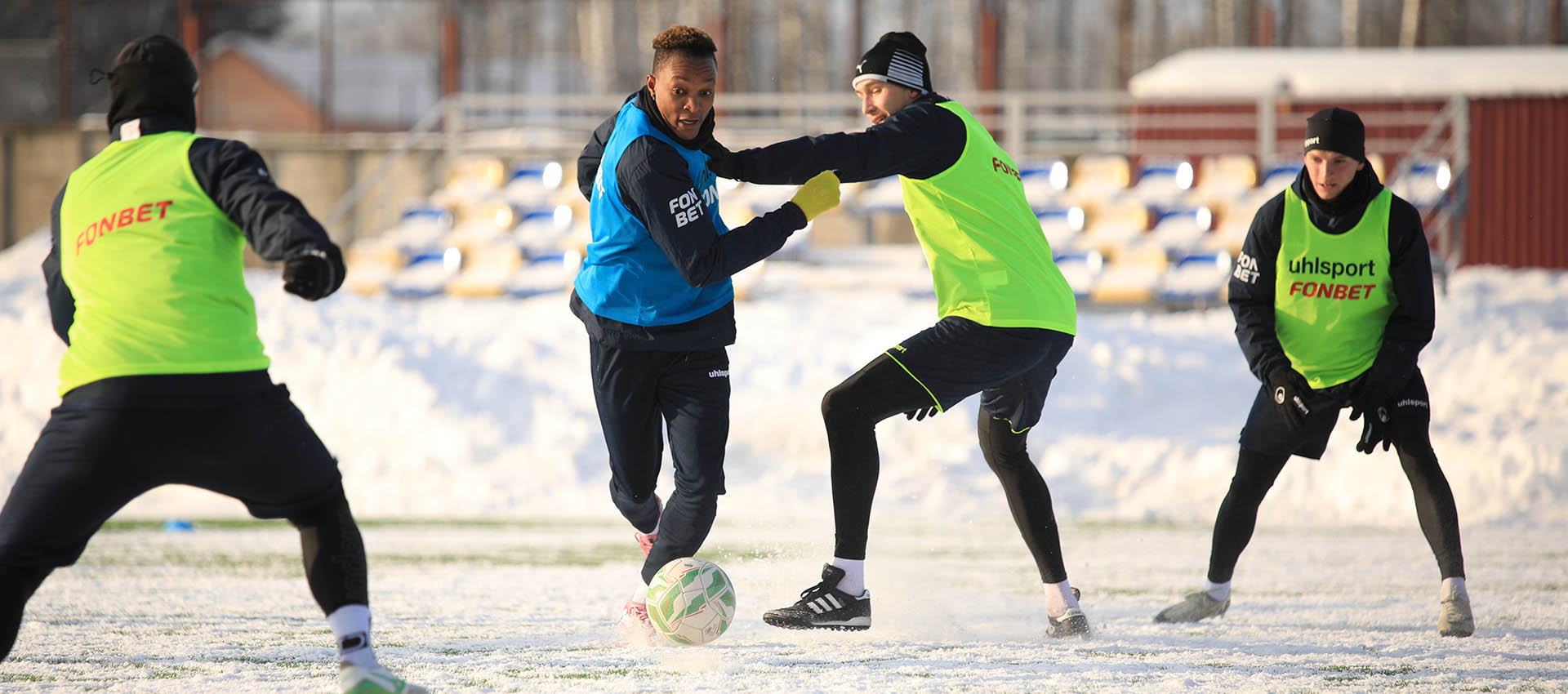 Сыграем с "Неманом" в гродненском футбольном манеже