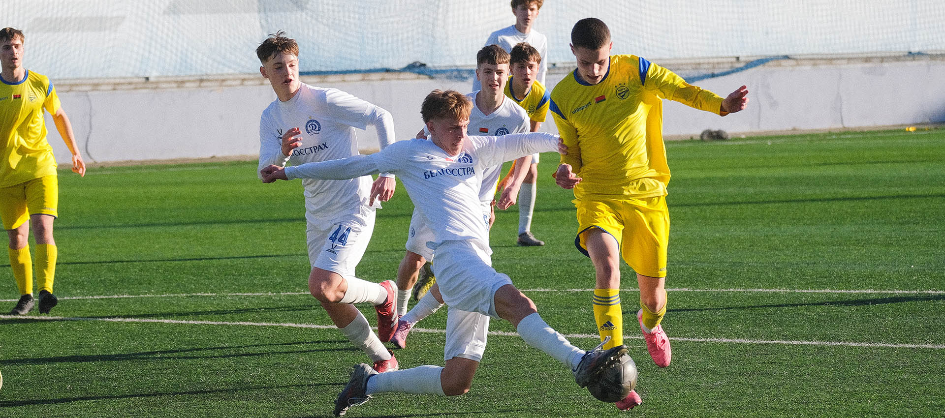 Команды БАТЭ провели очередные матчи юношеского чемпионата Беларуси